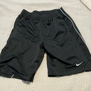 Men’s Nike shorts size medium